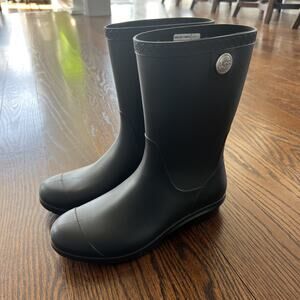 UGG Sienna Matte Black Rain Boots Womens Size 8 EUC